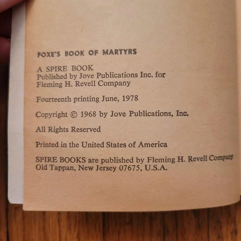 Spire Foxes Book of Martyrs Purple Vintage Paperback 1978 Christian History USA‎